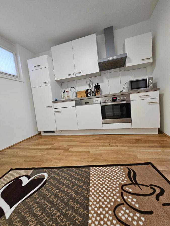 Stylish Apartment In Innsbruck + 1 Parking Spot Exterior photo